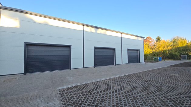 nowe pomieszczenie garażowo-warsztatowe