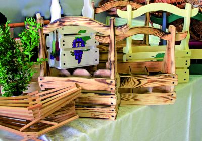 Ozdoby świąteczne oraz różnego rodzaju wyroby do nabycia w WTZ w Górkach