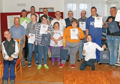 Turniej warcabowy dla niepełnosprawnych uczestników Warsztatów Terapii Zajęciowej w Górkach