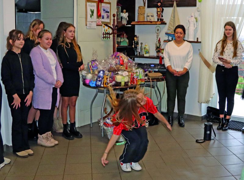 uczniowie z Korzeniewa4