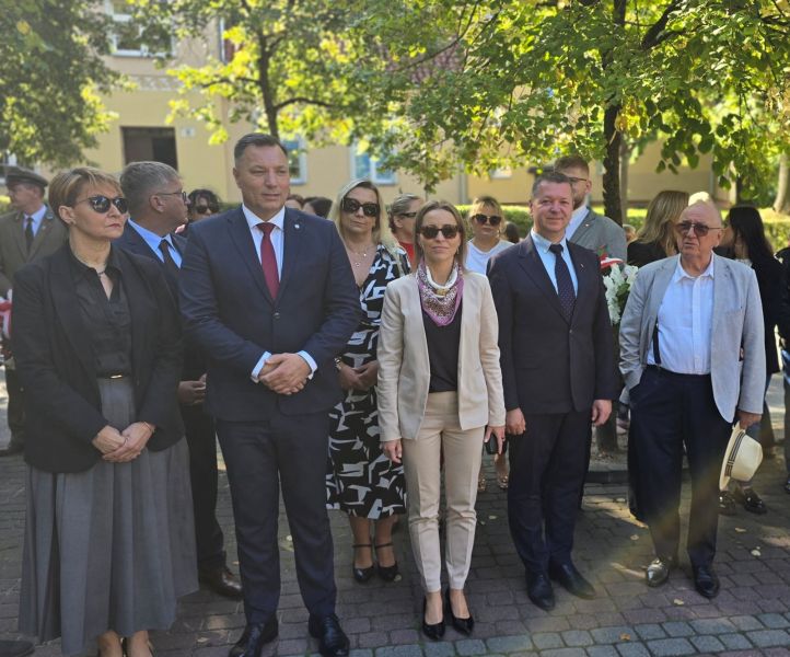 Przedstawiciele samorządu uczestniczą w obchodach 1 września w Kwidzynie.