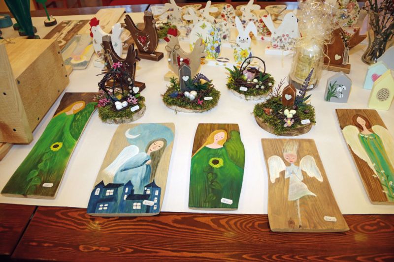 Ozdoby świąteczne przygotowane przez uczestników WTZ.