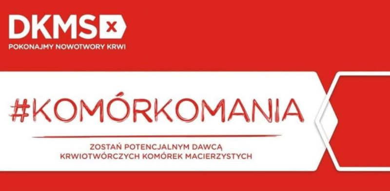Plakat ilustracyjny do treści artykułu, przedstawiający logo fundacji DKMS oraz hasła promujące