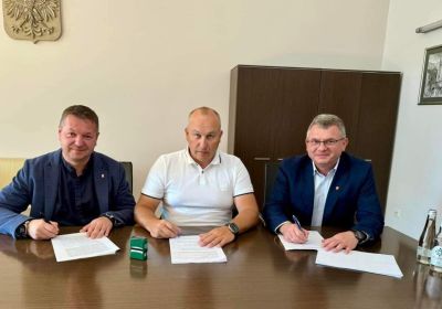 Podpisano umowę na projekt i modernizacje dróg powiatowych
