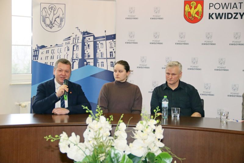 Konferencja z udziałem samorządowców, działaczy społecznych oraz najbliższą rodziną Jakuba.