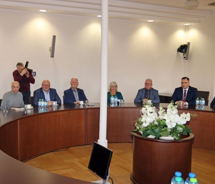 Zaproszeni goście, w tym przedstawiciele władzy samorządowej.