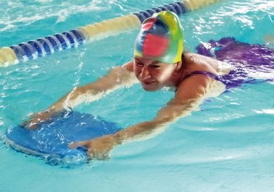 Sukces zawodników DPS Ryjewo w zawodach pływackich